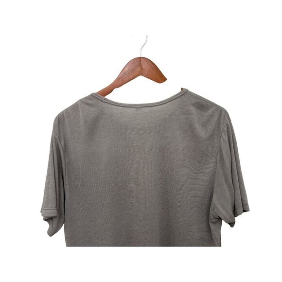 UNIQLO HEATTECH Tee Gray Crewneck T-Shirt Short Sleeve Size Med - Picture 5 of 9